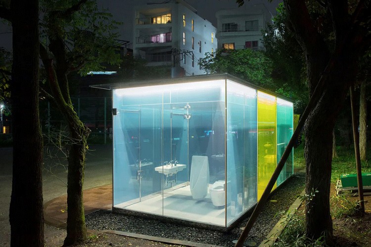 Providni javni toaleti u Tokiju da prolaznici vide da li je slobodno