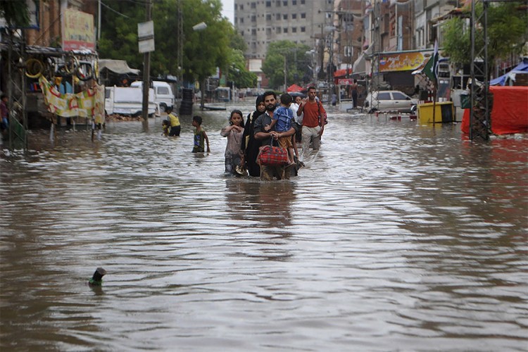 Trodnevna kiša u Pakistanu odnijela 90 života