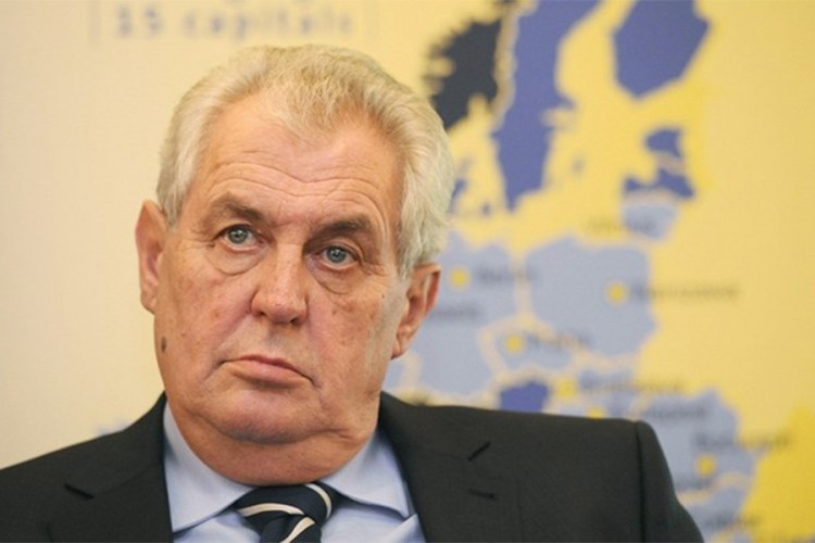 Češki predsjednik operisan nakon loma ruke
