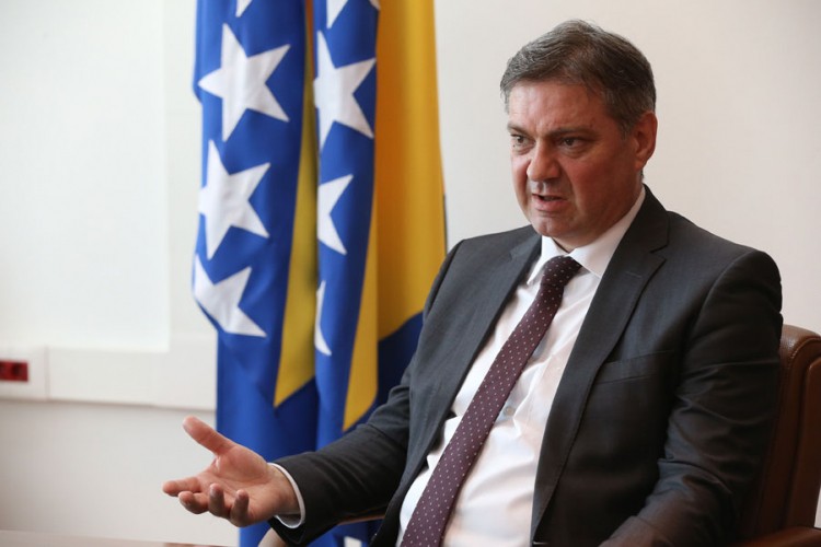 Zvizdić: Dodik svojim izjavama šteti Vučiću