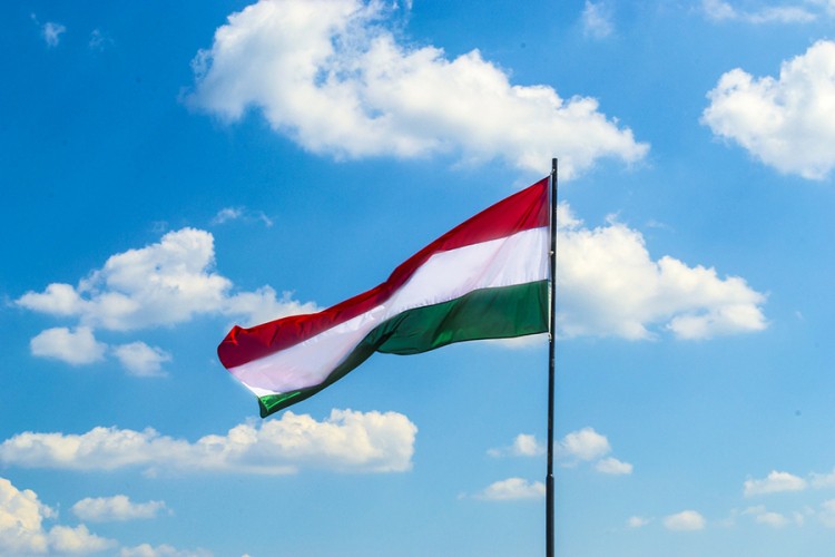 Mađarska 1. septembra zatvara granice za strane državljane