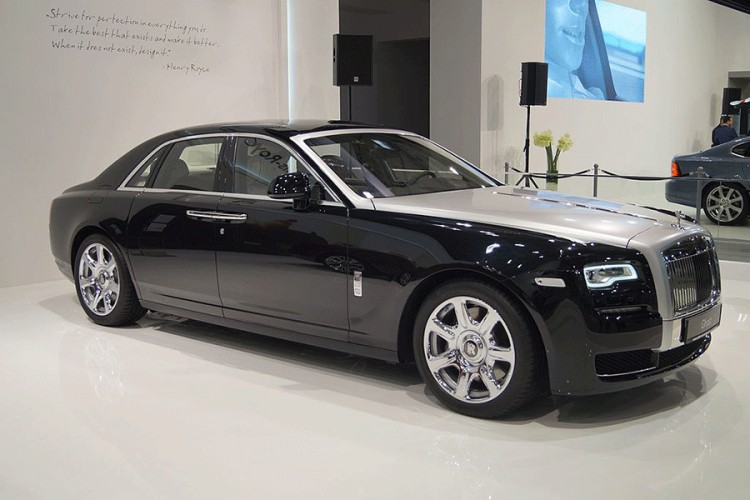 Šta Rolls Royce nudi za 273.000 evra