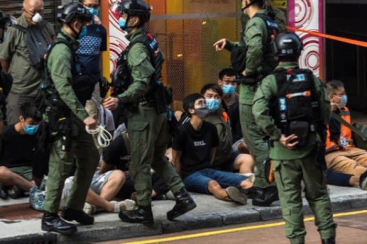 Uhapšeno najmanje 90 demonstranata u Hong Kongu