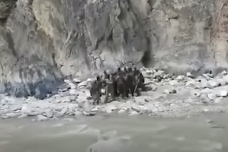 Pojavio se snimak tuče kineskih i indijskih vojnika