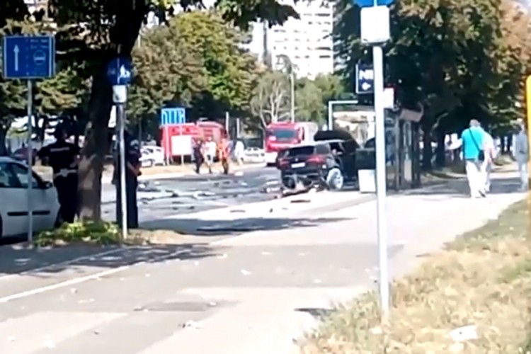 Preminuo muškarac povrijeđen u eksploziji džipa u Beogradu