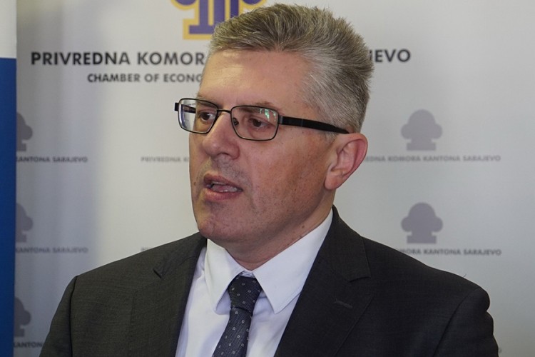 Mahmutović: Virus korona kao cunami na površinu izbacio sve probleme