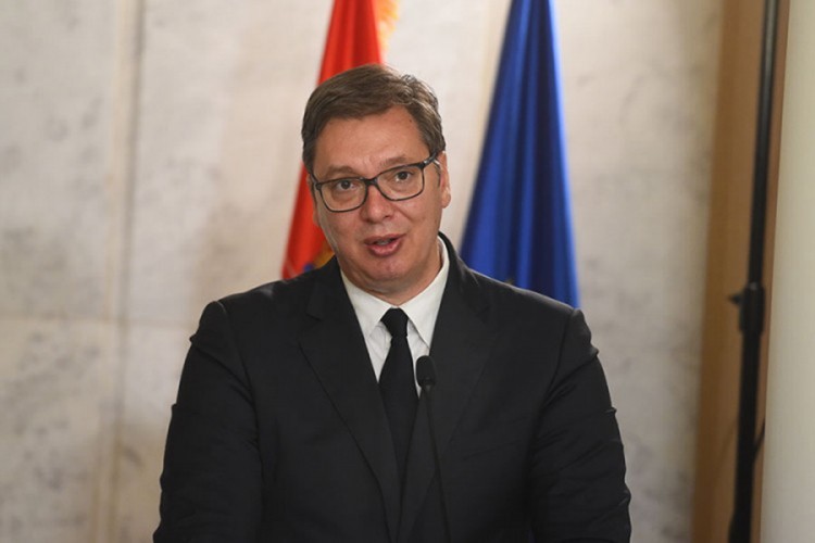Vučić: Ujedinjeni i složni Srbi mogu da prevaziđu sve nedaće