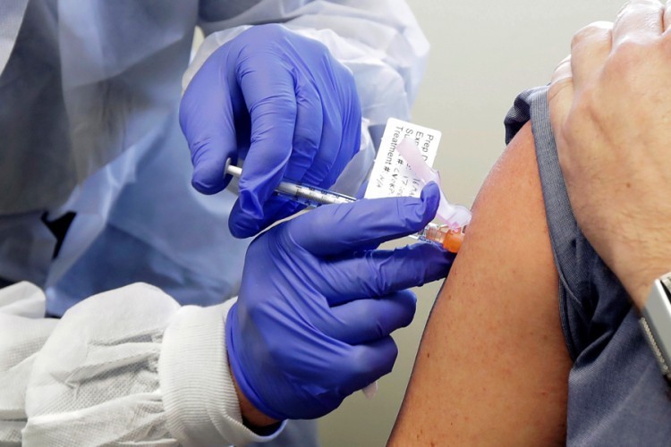Tramp najavio vakcinu za nekoliko sedmica