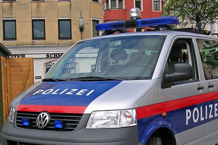 Austrijska policija u hladnjači pronašla 38 migranata
