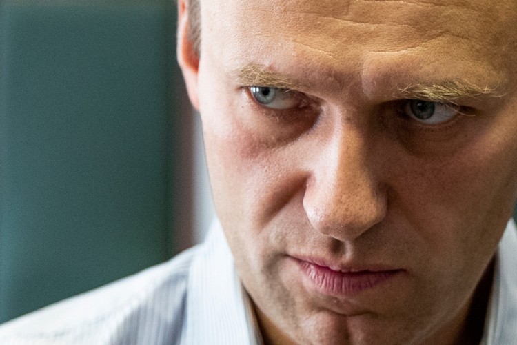 Navaljni: Hodam, ali mi noge drhte