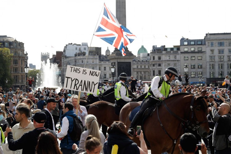 Haos u Londonu, sukob policije i protivnika restriktivnih mjera