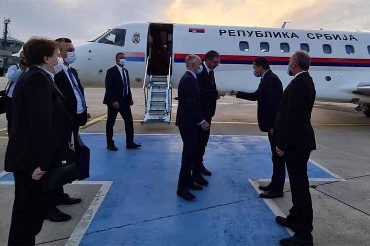 Vučić doputovao u Tursku, sutra sa Erdoanom