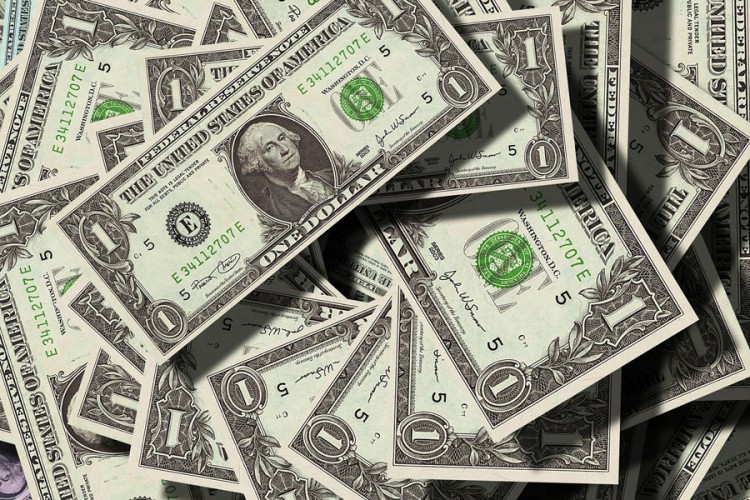 Ekonomista predviđa: Dolar će da padne u 2021. godini