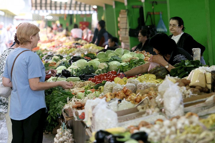 Slabija prodaja povrća u RS, građanima važnija ušteda od zimnice