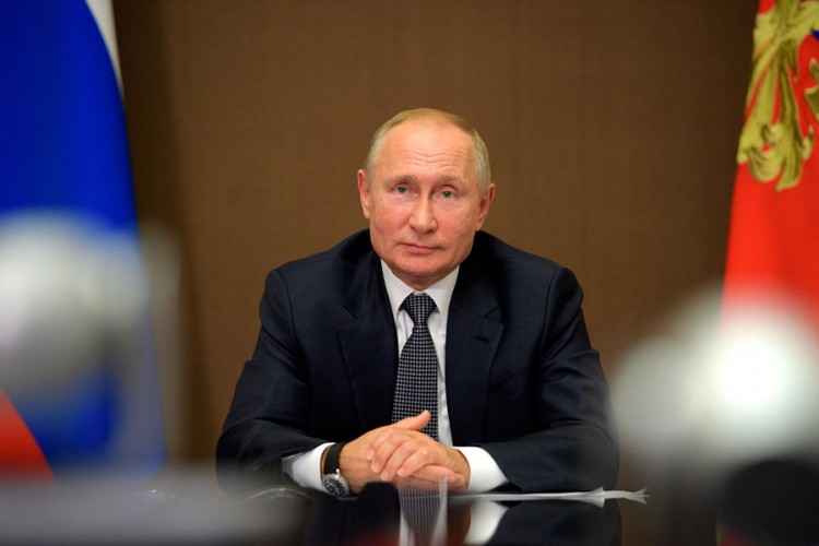 Putin: Primiću rusku vakcinu protiv virusa korona