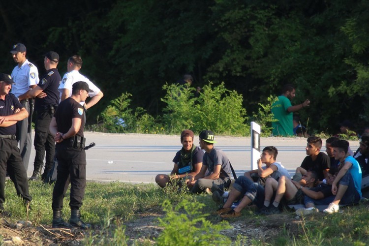 Migranti tvrde da su ih tukli hrvatski graničari