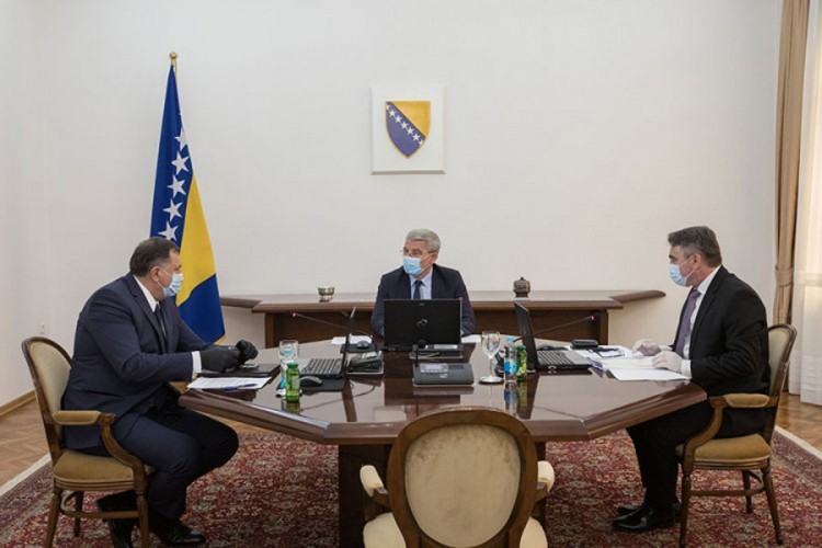 Komšićev kabinet: Odluka o nepriznavanju Kosova nije bila jednoglasna