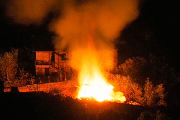 Oglasile se sirene u prestonici Nagorno-Karabaha, odjekuju eksplozije