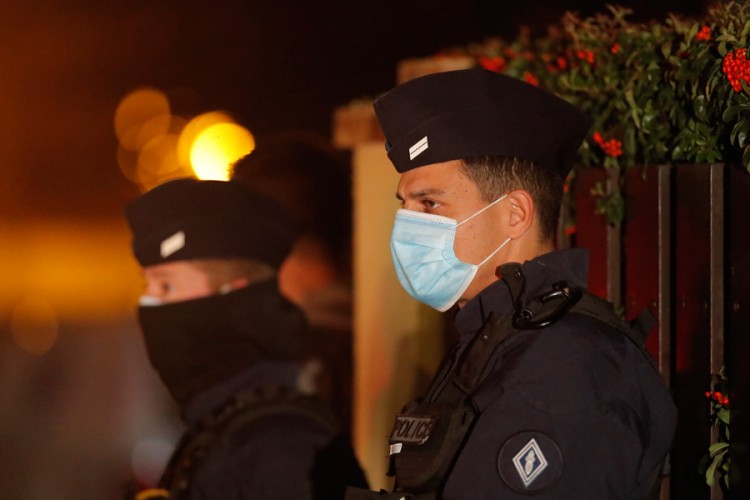 Privedene četiri osobe u vezi s ubistvom u Parizu
