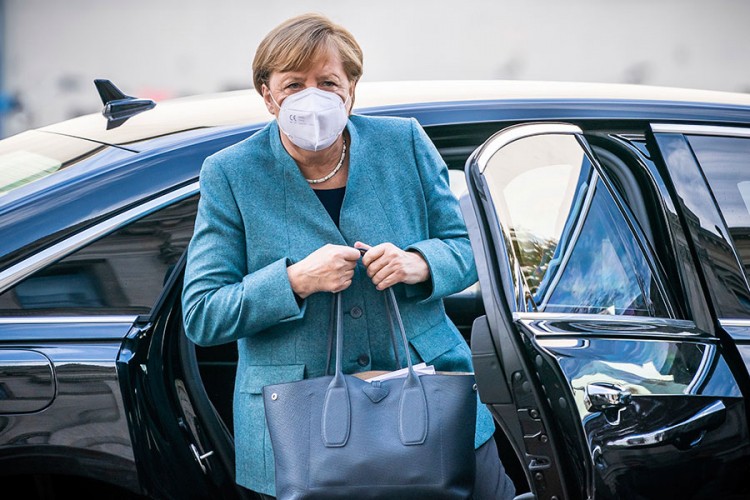 Merkel: Njemačka se djelimično "zatvara" na četiri nedjelje