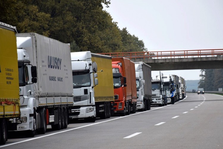 Dok političari važu, prevoznici prizivaju "mali Šengen"