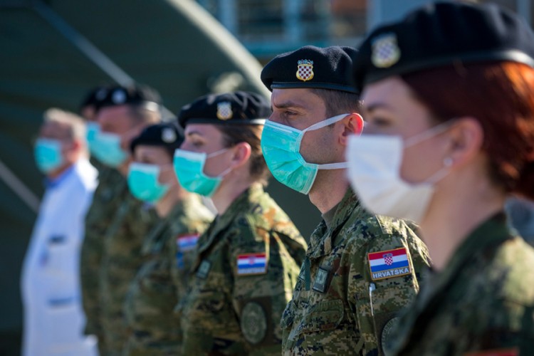 Hrvatska vojska postavila šatore za bolnice u Zagrebu i Varaždinu