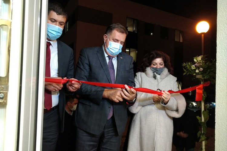 Dodik otvorio objekat transfuzije u bolnici "Srbija": Pobjeda je izgraditi nešto novo