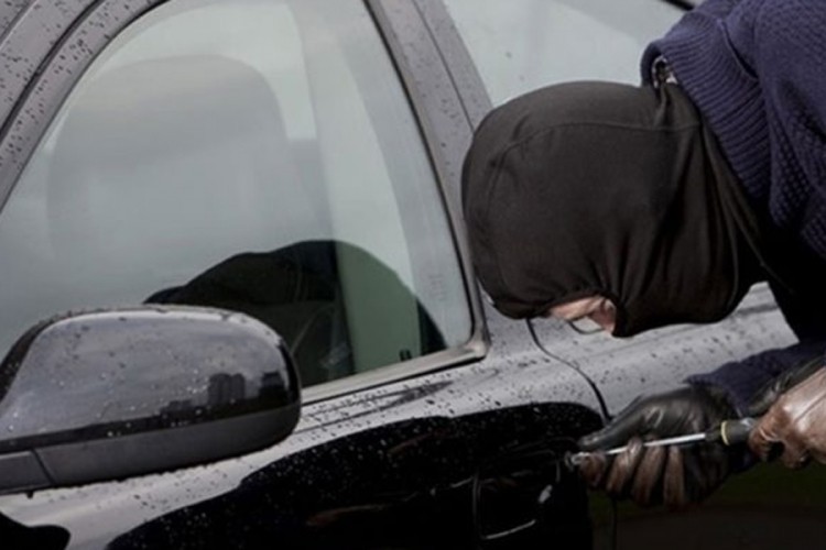 Kako lopovi kradu automobile u Srbiji