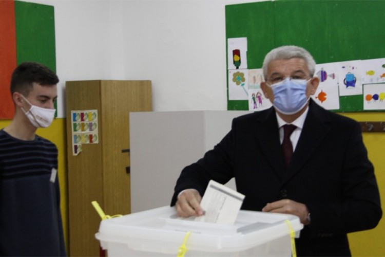 Šefik Džaferović glasao u Zenici
