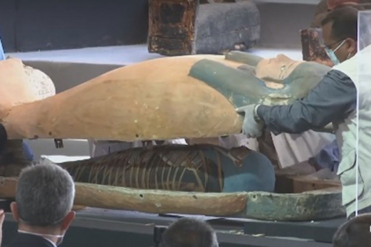 Egiptolozi otvaraju pronađene sarkofage, mumije odlično očuvane