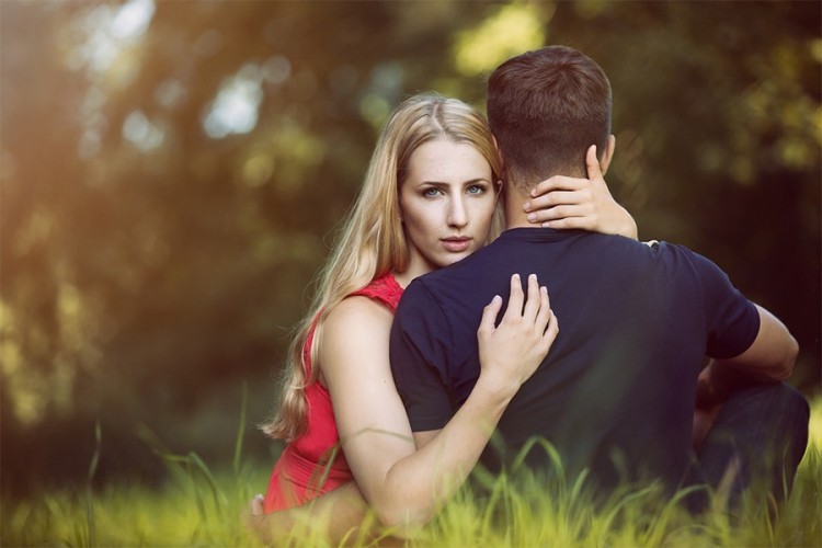 Deset skrivenih znakova da se vaš partner upustio u preljubu