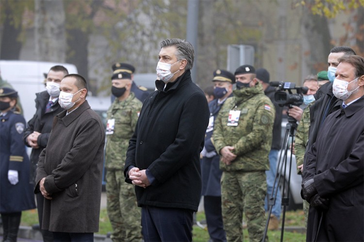 U Vukovaru Kolona sjećanja, prisustvuje više od 500 ljudi