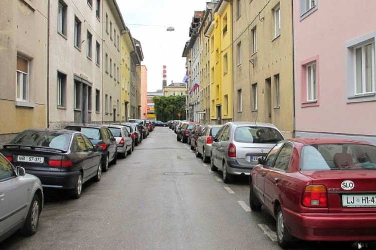 Slovenija smanjuje porez na motorna vozila za tri puta