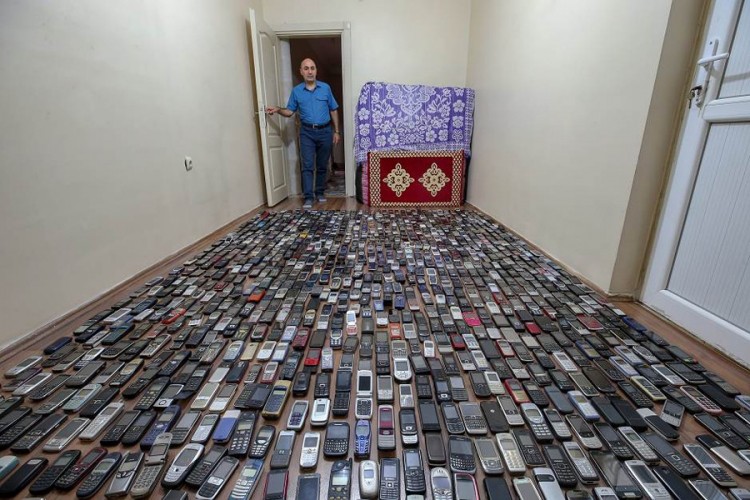Napravio kolekciju od 1.000 starih telefona