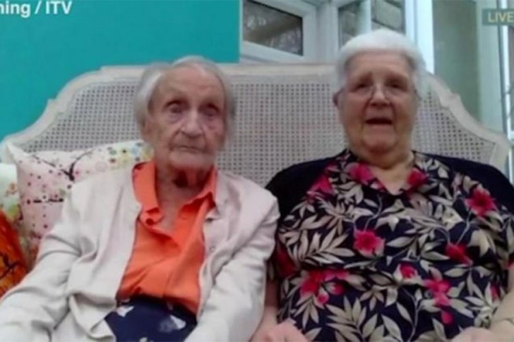 Neočekivani susret dvije bake nakon 73 godine