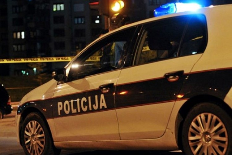 Policijska akcija na Ilidži: U kombiju pronađeno više od 20 migranata