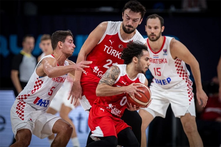 Hrvatska na korak od plasmana na Eurobasket