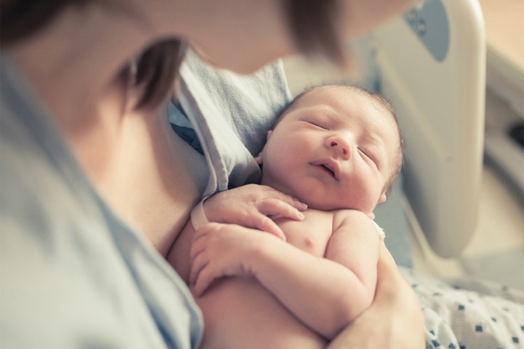 Majka koja je bila inficirana rodila bebu s antitijelima na kovid-19