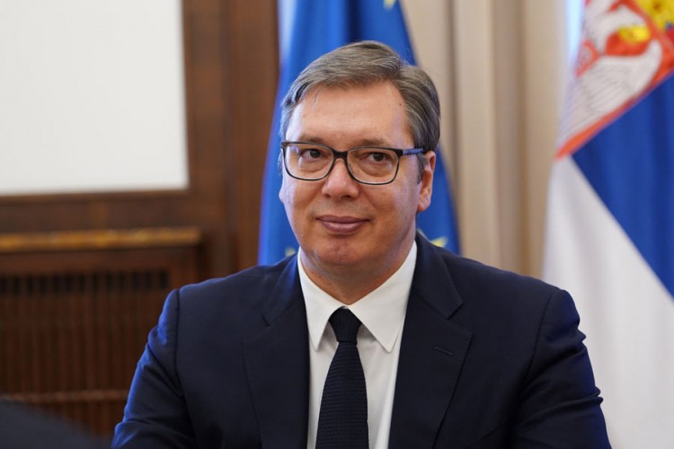 Vučić poželio Plenkoviću brz oporavak