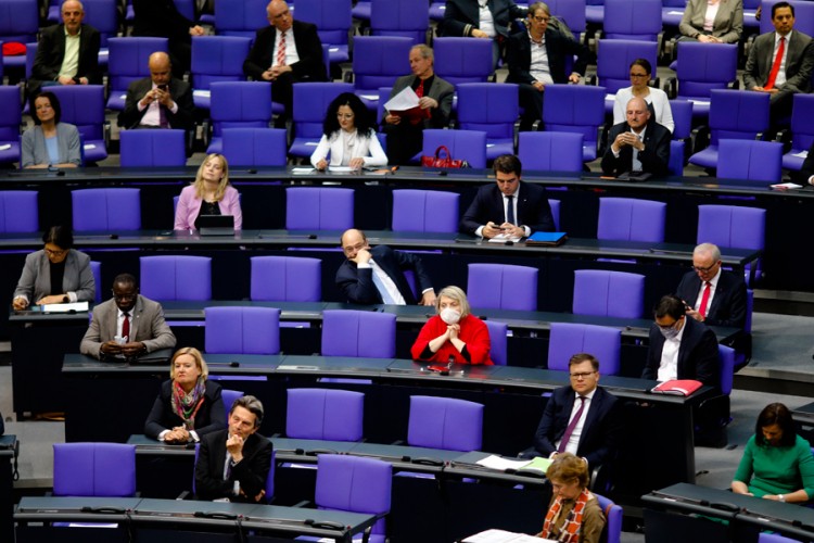 Bundestag zaustavlja nekontrolisana trošenja za eksperte