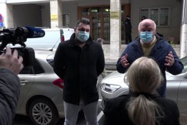 Protest Hrvata iz Teslića ispred zgrade CIK-a
