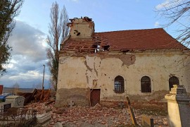 Oštećeni srpski hramovi i parohijski domovi u Petrinji i Sisku
