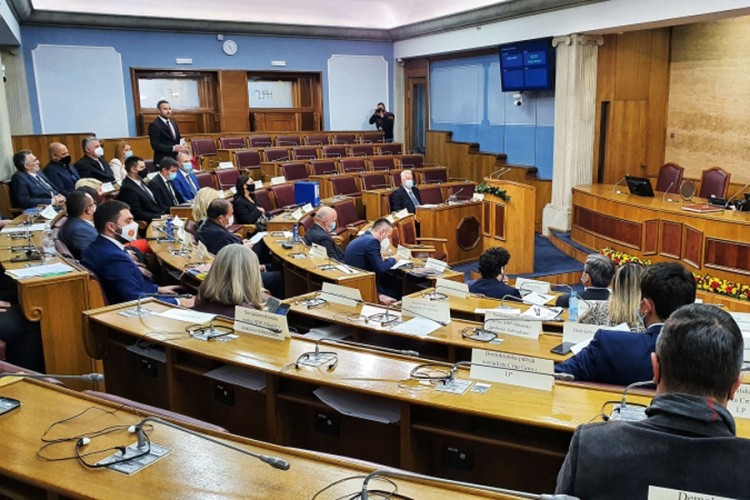 U parlamentu Crne Gore minut ćutanja za mitropolita Amfilohija