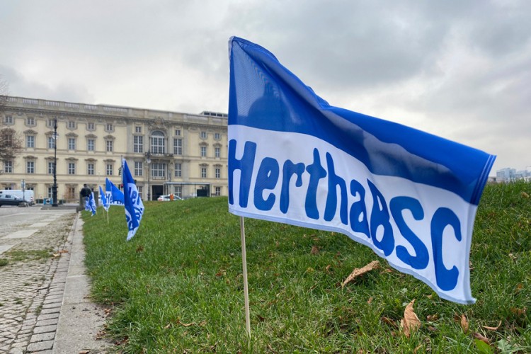 Navijači Herte postavili 60.000 zastava širom Berlina
