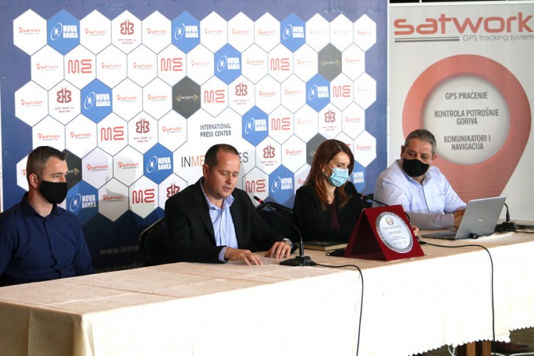 SatBUS aplikacija i pametno stajalište - benefiti za putnike u Banjaluci
