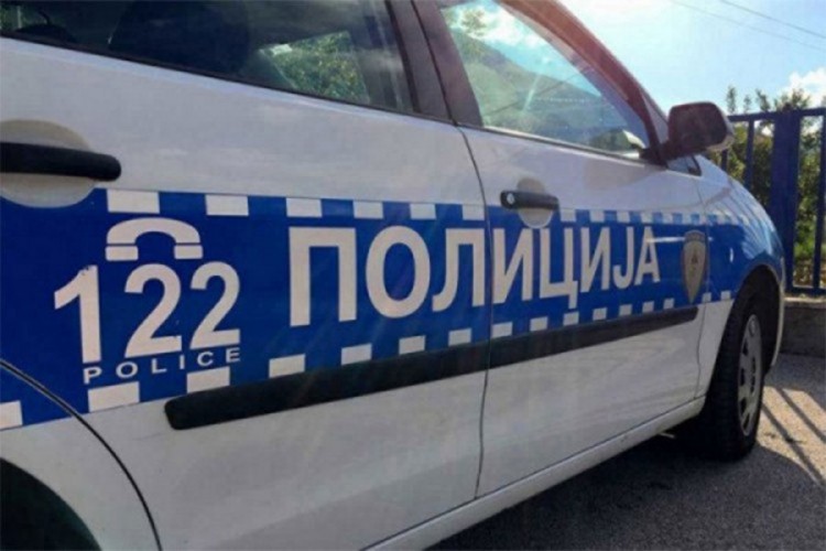 Težak sudar u Banjaluci: Automobil udario ženu i bebu