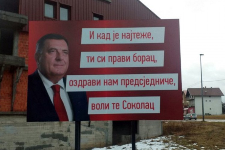 Pano podrške Miloradu Dodiku na Sokocu
