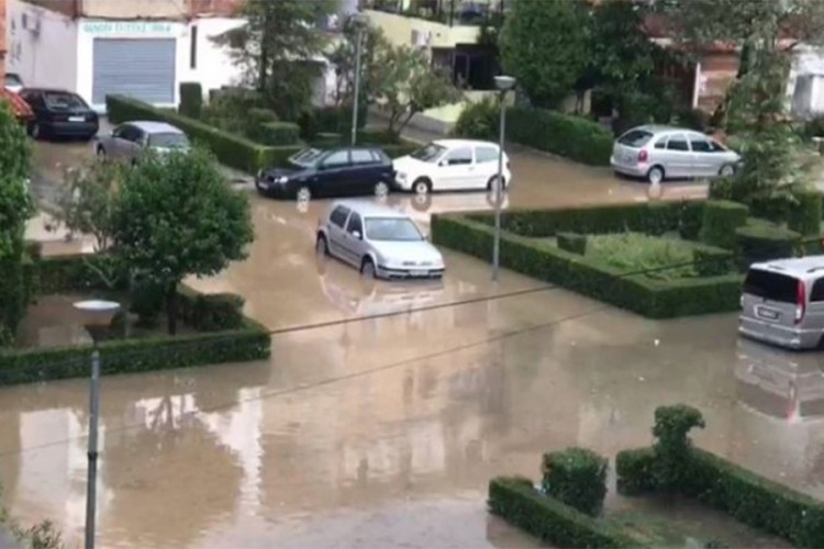Kiša izazvala poplave u Albaniji