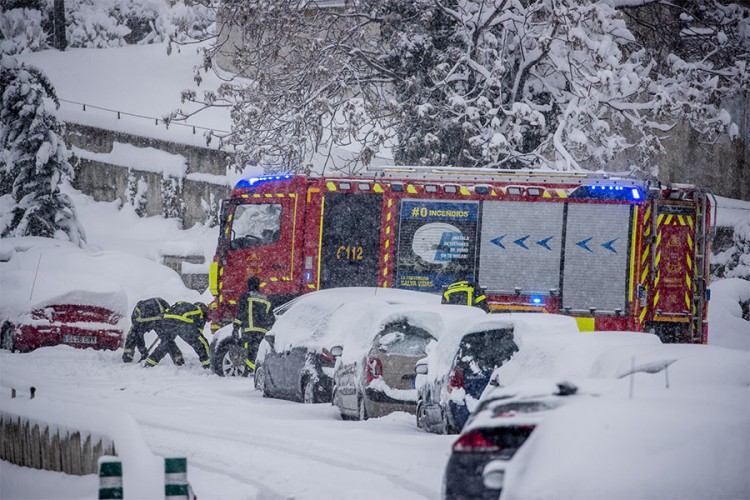 Snijeg paralisao Španiju, najmanje četiri žrtve