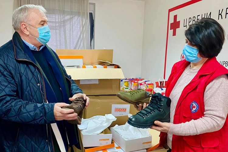 Umičević donirao Crvnom krstu 150 pari cipela i prvi odbornički dodatak